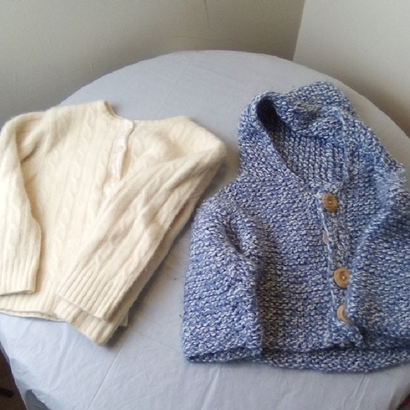 BABY GAPS SWEATER - Picture 1 of 4